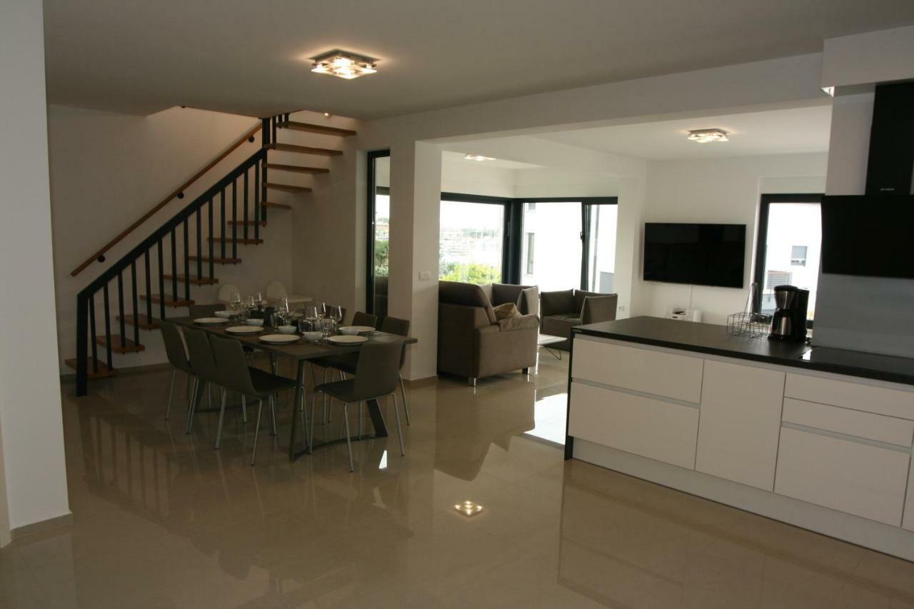 Penthouse No6 Apartment Медулин Екстериор снимка