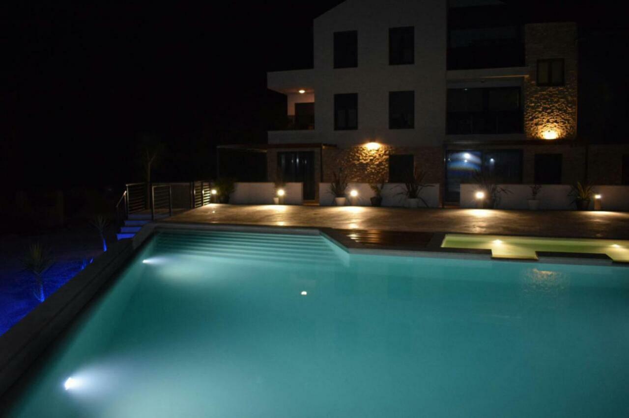 Penthouse No6 Apartment Медулин Екстериор снимка